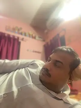 Saxymood1111 online show from April 13, 2026, 1:26 pm