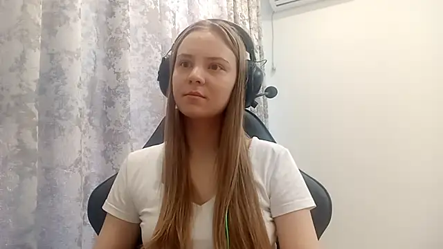 CrackShirker online show from December 21, 2025, 6:15 am