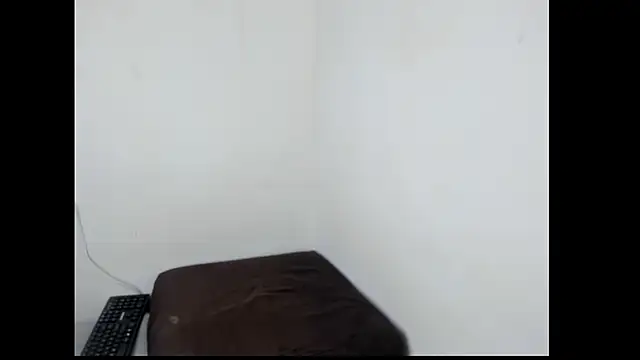 Snapshot of violetaebony chatting on February 8, 2026, 7:55 pm violetaebony online show from February 8, 2026, 7:55 pm