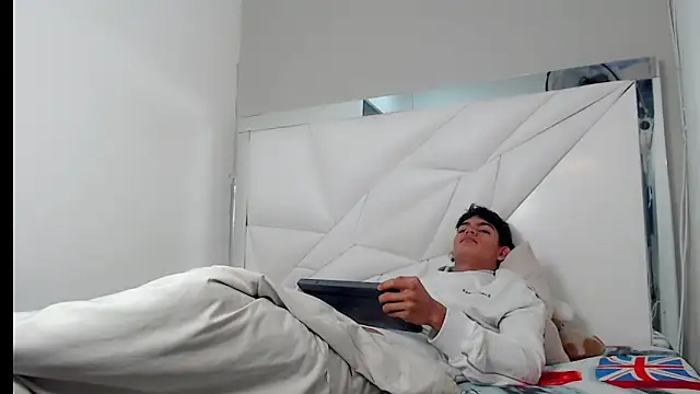 Lil babyyy  online show from December 22, 2025, 3:50 am