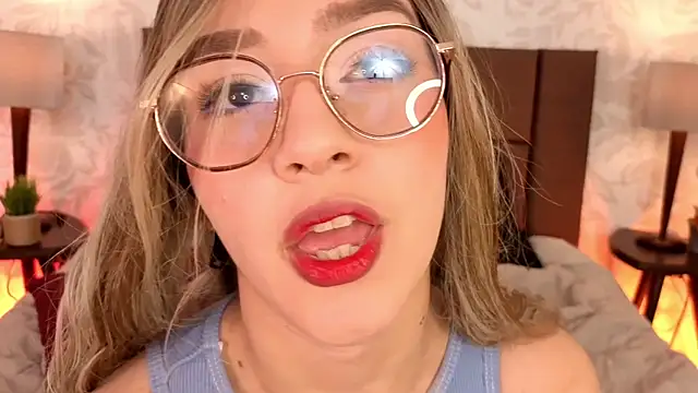 Paolagh  online show from March 28, 2026, 3:40 am