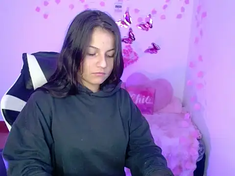 Nina  666 online show from December 17, 2025, 11:37 am