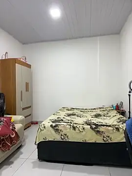 Lillith Bloom online show from April 16, 2026, 12:17 pm