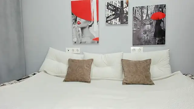 Snapshot of Comely_Camillla chatting on February 15, 2026, 3:07 am Comely Camillla online show from February 15, 2026, 3:07 am