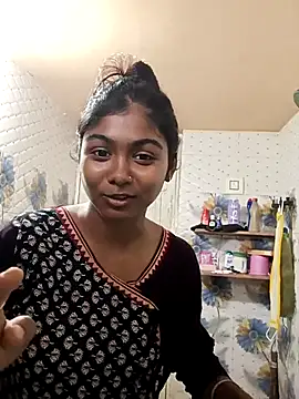 Cute diya023 online show from July 3, 2026, 7:26 am