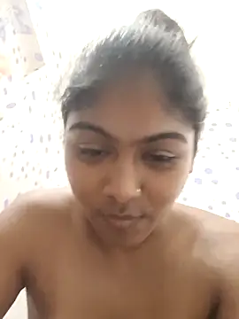Cute diya023 online show from May 14, 2026, 11:07 am