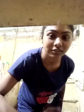 Cute diya023 online show from May 10, 2026, 8:51 am