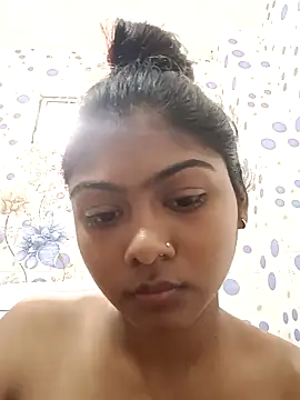 Cute diya023 online show from May 13, 2026, 3:35 am