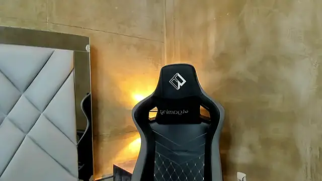 maddox santana online show from December 17, 2025, 9:25 am