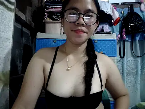 xxdreamgirl69 online show from March 4, 2026, 12:40 am