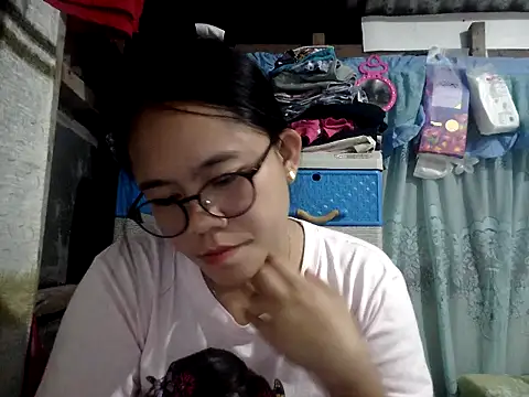 Snapshot of xxdreamgirl69 chatting on April 26, 2026, 10:34 am xxdreamgirl69 online show from April 26, 2026, 10:34 am