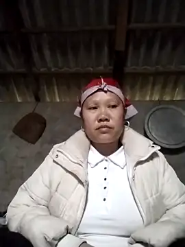 Snapshot of LeoPet2x chatting on March 13, 2026, 3:44 am LeoPet2x online show from March 13, 2026, 3:44 am