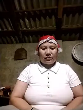 Snapshot of LeoPet2x chatting on March 9, 2026, 5:49 pm LeoPet2x online show from March 9, 2026, 5:49 pm