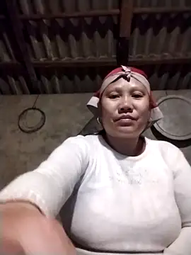 Snapshot of LeoPet2x chatting on March 16, 2026, 5:48 pm LeoPet2x online show from March 16, 2026, 5:48 pm