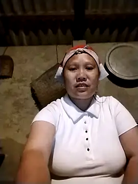 Snapshot of LeoPet2x chatting on April 12, 2026, 5:05 pm LeoPet2x online show from April 12, 2026, 5:05 pm