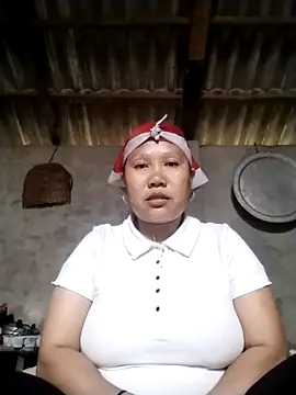 Snapshot of LeoPet2x chatting on March 8, 2026, 4:05 am LeoPet2x online show from March 8, 2026, 4:05 am