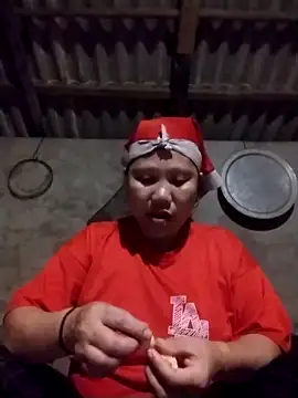 Snapshot of LeoPet2x chatting on March 19, 2026, 11:32 am LeoPet2x online show from March 19, 2026, 11:32 am