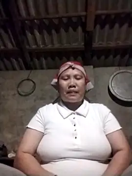 Snapshot of LeoPet2x chatting on March 22, 2026, 3:35 pm LeoPet2x online show from March 22, 2026, 3:35 pm