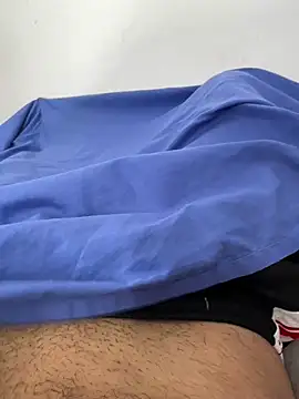 Davisuarez online show from December 15, 2025, 1:28 pm