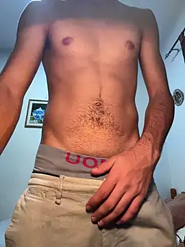 Snapshot of Davisuarez chatting on February 9, 2026, 11:14 pm Davisuarez online show from February 9, 2026, 11:14 pm