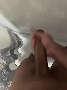 Snapshot of Davisuarez chatting on February 3, 2026, 7:19 pm Davisuarez online show from February 3, 2026, 7:19 pm