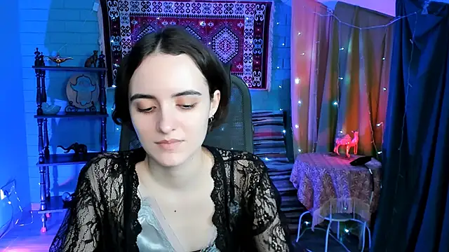 KateWillows online show from March 9, 2026, 4:27 am