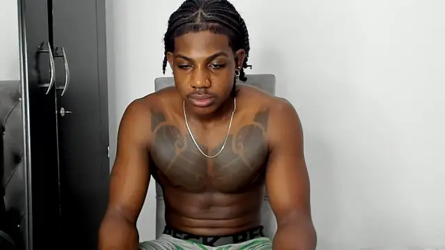 Snapshot of Darktemp_ chatting on February 11, 2026, 12:32 am Darktemp online show from February 11, 2026, 12:32 am