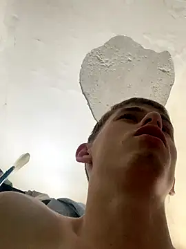 FreeRich online show from January 8, 2026, 5:13 am