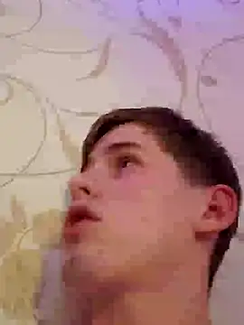 FreeRich online show from December 3, 2025, 7:46 pm