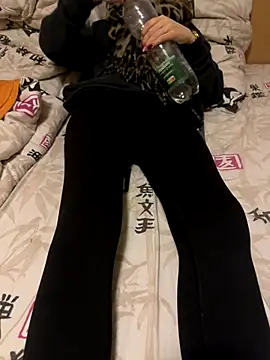 Lena Ja online show from December 2, 2025, 7:04 pm