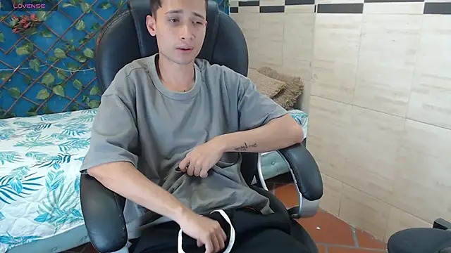 LucassSmith11 online show from April 4, 2026, 6:47 pm