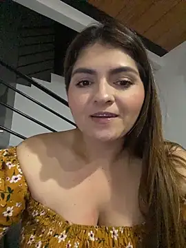 Snapshot of RosaliaVicky chatting on January 7, 2026, 2:49 am RosaliaVicky online show from January 7, 2026, 2:49 am