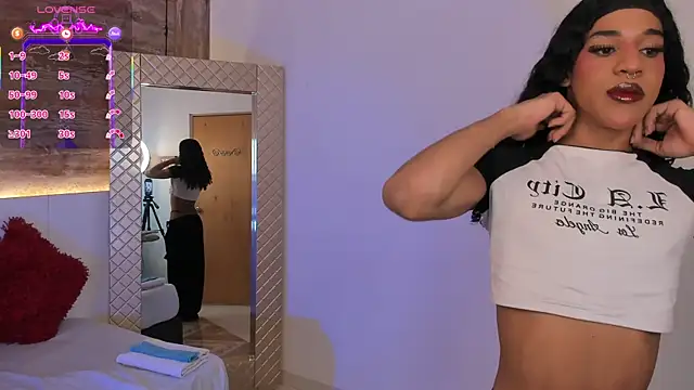 Amaia Monroe online show from July 15, 2026, 3:02 am