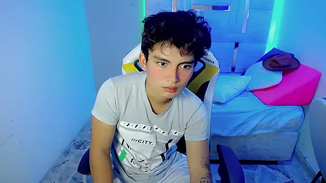 Green XoX online show from January 12, 2026, 2:13 pm