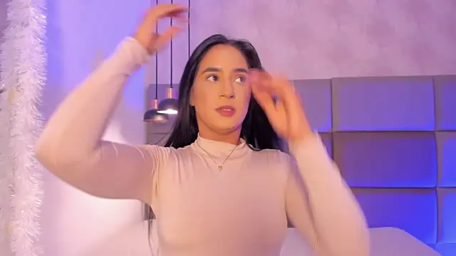 Emily luve online show from December 19, 2025, 7:05 pm