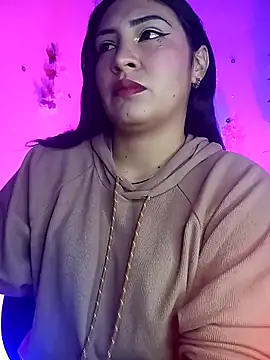 Snapshot of Emy_cutee chatting on January 13, 2026, 12:20 pm Emy cutee online show from January 13, 2026, 12:20 pm