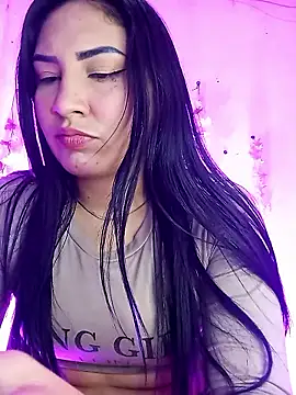 Snapshot of Emy_cutee chatting on January 8, 2026, 12:44 pm Emy cutee online show from January 8, 2026, 12:44 pm