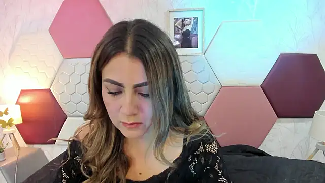 Snapshot of AriaRous chatting on March 25, 2026, 5:12 pm AriaRous online show from March 25, 2026, 5:12 pm