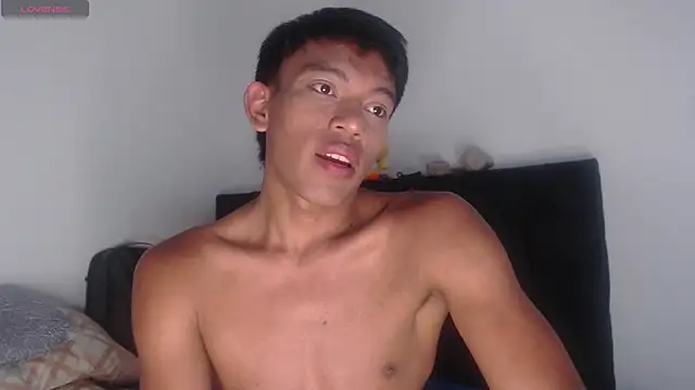 santinaughty online show from February 25, 2026, 11:48 pm