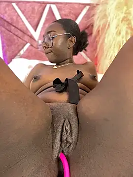 Snapshot of ZahhyGrey chatting on March 8, 2026, 2:04 am ZahhyGrey online show from March 8, 2026, 2:04 am