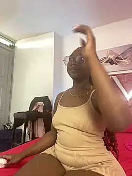 Snapshot of ZahhyGrey chatting on April 3, 2026, 10:05 pm ZahhyGrey online show from April 3, 2026, 10:05 pm