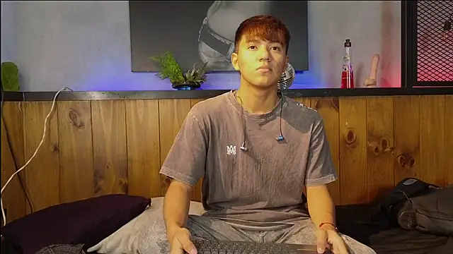 isaac grimm online show from March 15, 2026, 3:35 am