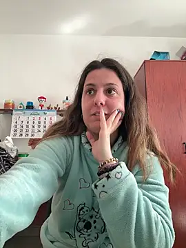 Snapshot of Sareyxon chatting on April 2, 2026, 12:34 pm Sareyxon online show from April 2, 2026, 12:34 pm