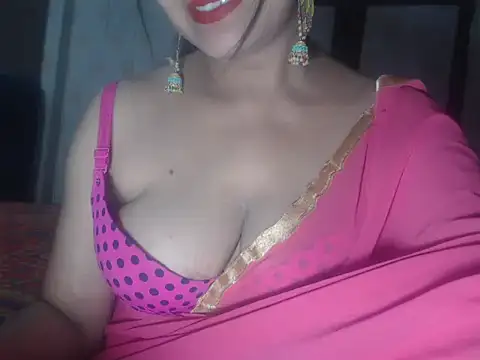 Snapshot of Hotronita123 chatting on May 30, 2026, 6:02 pm Hotronita123 online show from May 30, 2026, 6:02 pm