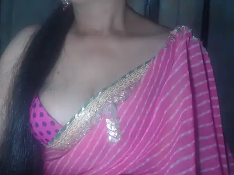 Snapshot of Hotronita123 chatting on February 19, 2026, 5:15 am Hotronita123 online show from February 19, 2026, 5:15 am