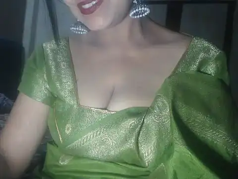 Snapshot of Hotronita123 chatting on April 20, 2026, 5:58 pm Hotronita123 online show from April 20, 2026, 5:58 pm