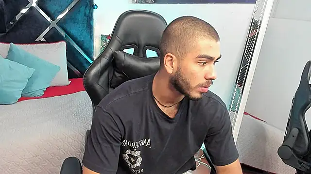 Franco banderas online show from December 19, 2025, 5:26 pm