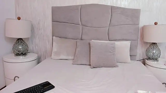 Snapshot of Naomii_BDSM chatting on February 6, 2026, 2:02 pm Naomii BDSM online show from February 6, 2026, 2:02 pm