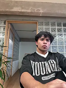 Abramfffj online show from May 6, 2026, 9:52 pm