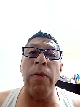 JRAdams23 online show from December 16, 2025, 8:57 pm